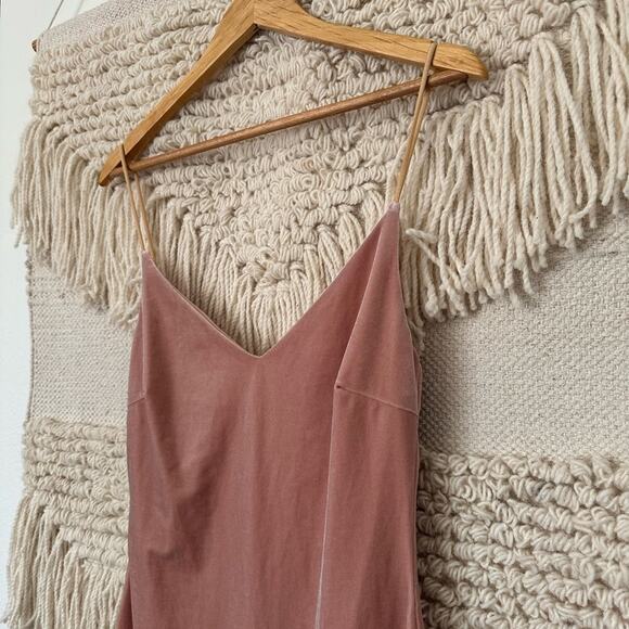 Meshki Velvet Bodycon Mini Dress - Picture 2 of 9